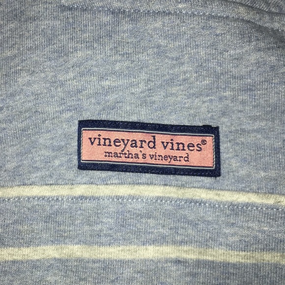 Vineyard vines hoodie - Picture 2 of 3